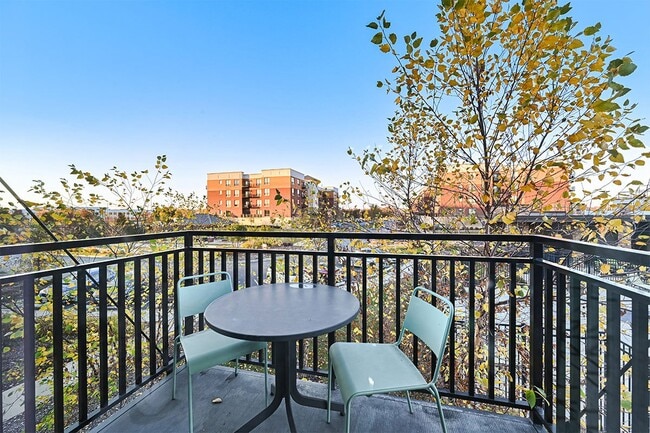 Metro 59 Apartments