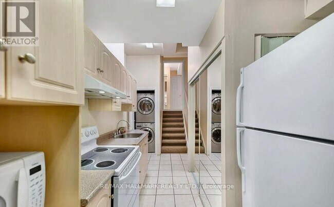 Photo - 166 Sail Crescent