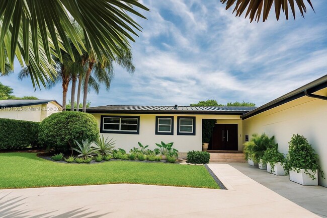 Building Photo - 247 Shore Dr S