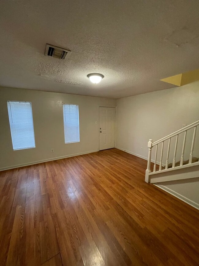 Photo - 200 Loire Ave Unit B