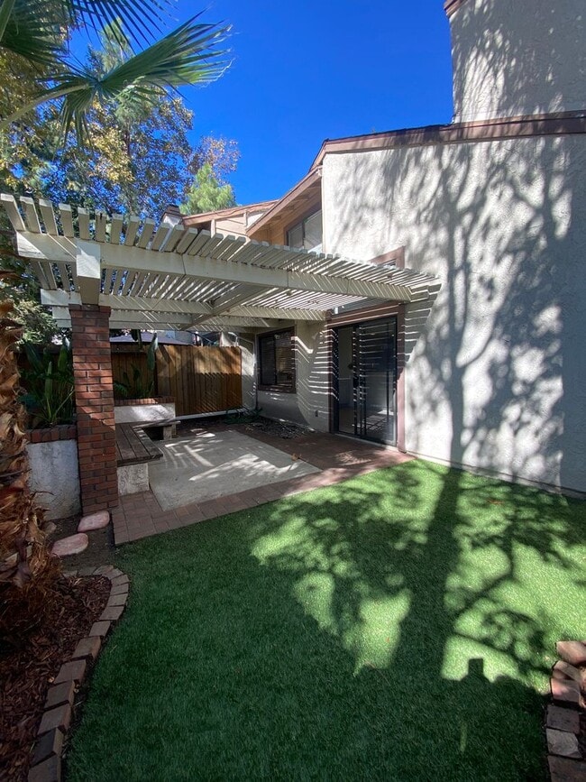 Photo - Alta Loma Woods Two Bed with Small Yard an...