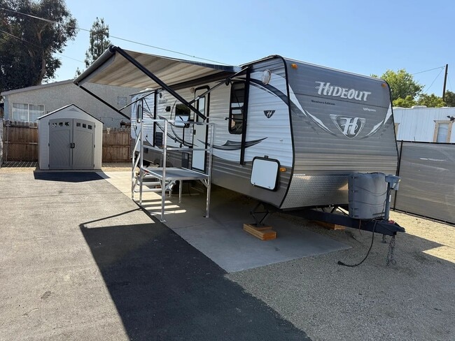 Building Photo - 34 Grube St