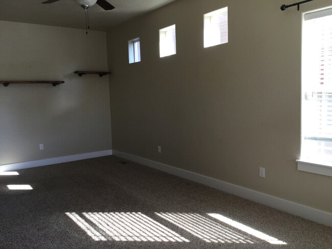 Photo - Boise, 3Bd/2.5Bth/2Car, 1743Sqft, Greenbriar Commons Subdivision
