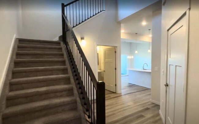 Photo - Westside End Unit Luxury Townhome in Mountain Shadows