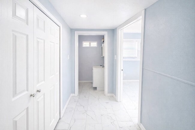 Photo - 2501 Crown Ave