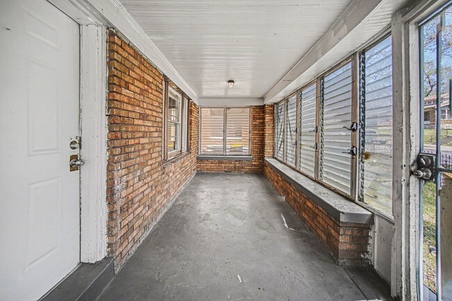 Photo - 2 Bed, One Bath House Near UMKC!