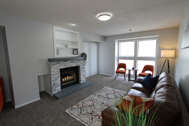 Building Photo - The Ellis Point! Spacious and updated apa... Unit 6410-104 Rental