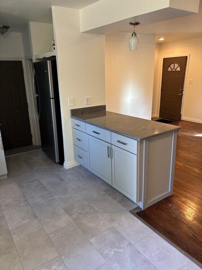 Photo - 36264 Dover St