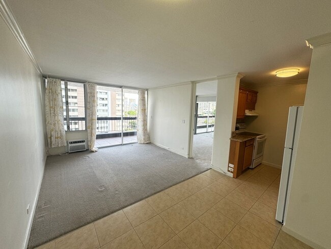 Building Photo - 1 BD/1 BA Condo In Honolulu!