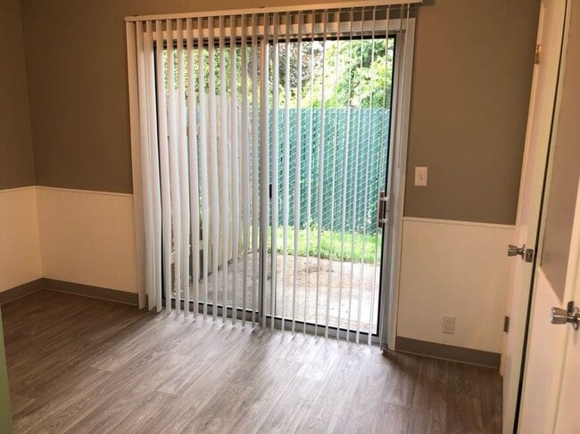 Photo - Town Terrace Apartments