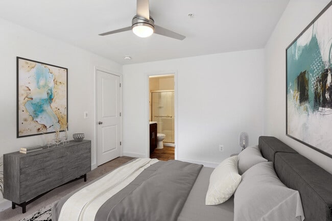 Photo - Hampton Manor Apartments & Townhomes