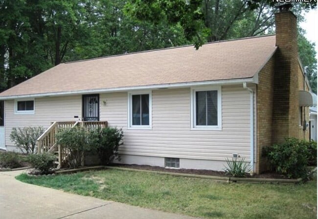 Photo - 297 Maylawn Ave