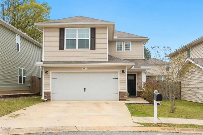 Photo - 243 Wainwright Dr House