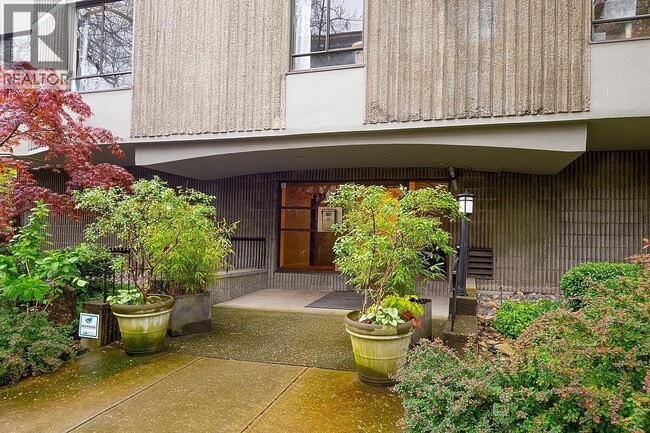 Photo - 1108 Nicola St