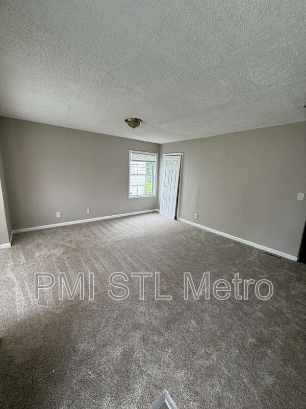 Photo - 10342 Ross Cir