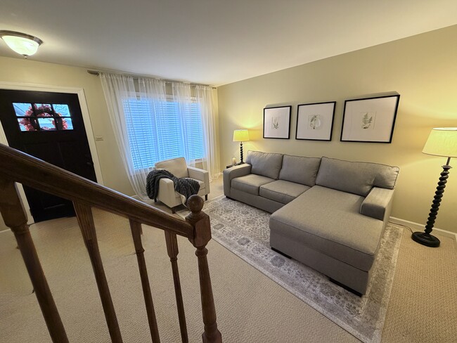 Photo - 425 Spivak Drive