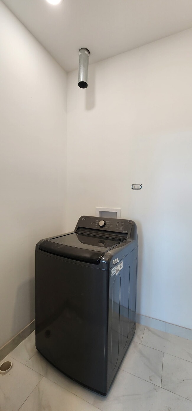 Photo - 2552 S Central Park Ave