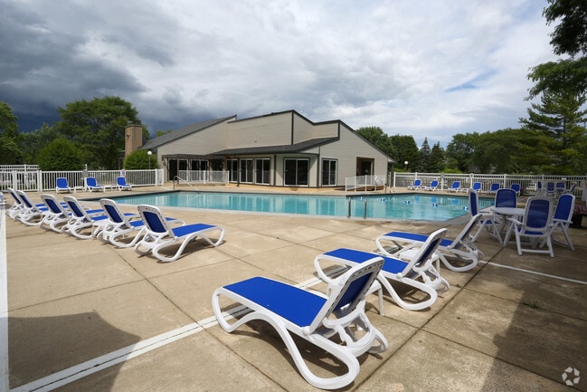 Piscina - Woodbury Place Apartments