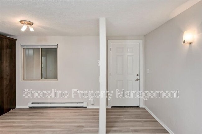 Photo - 2085 Brittany Ln