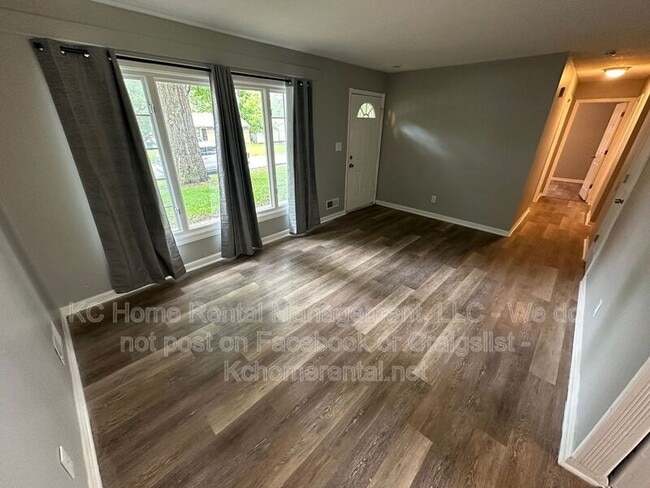 Photo - 7707 E 108 Terrace
