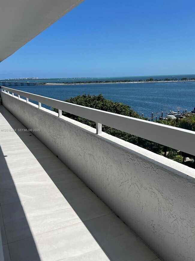 Photo - 1627 Brickell Ave Unit 1204