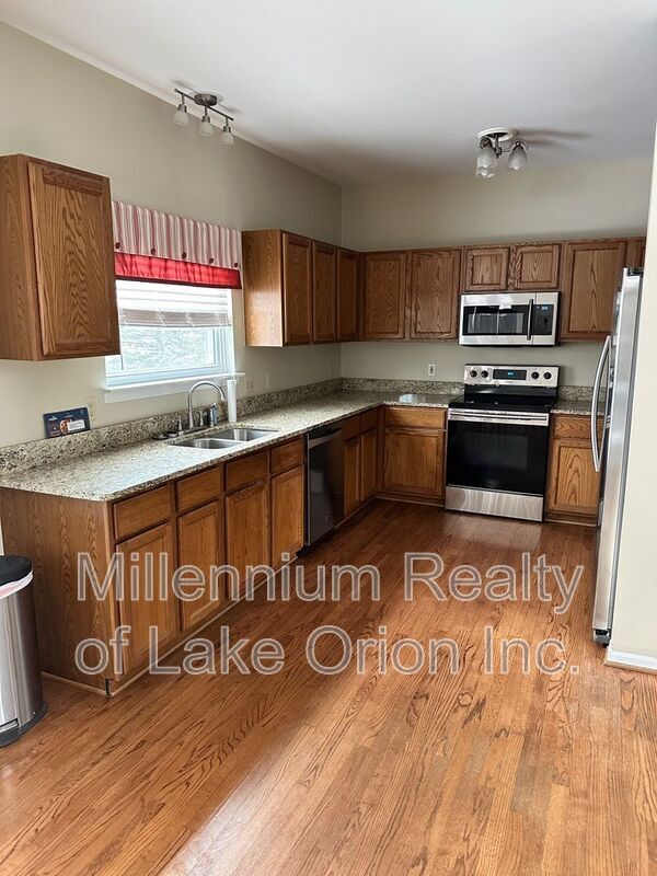 Photo - 3189 Silverbrook Dr