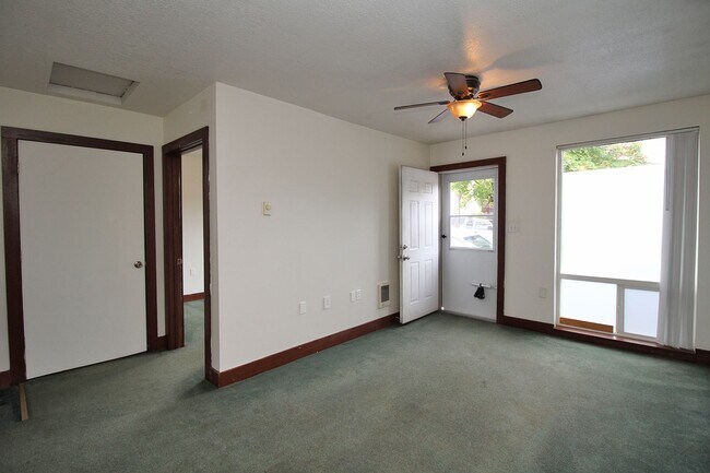 Photo - geach01 Unit 6628