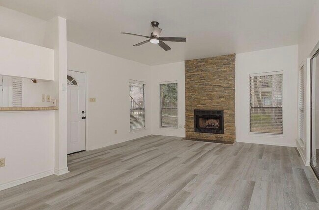 Photo - 3500 Tangle Brush Dr Unit 177