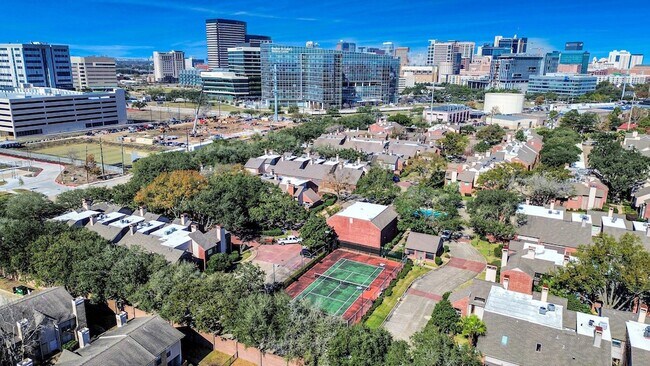 Photo - 7447 Cambridge St Unidad 106