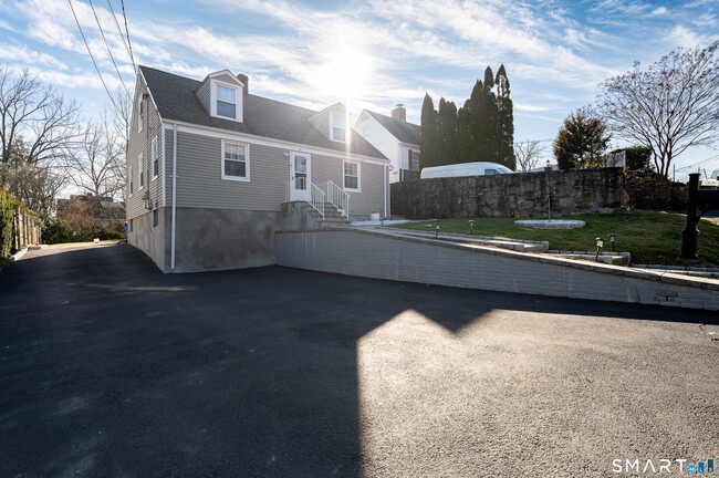 Photo - 191 Hobart Ave