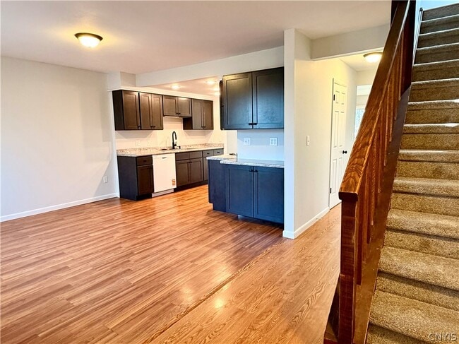 Photo - 14 Pond Path