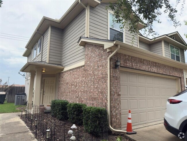 Building Photo - 14516 Charles Dickens Dr Unit A Rental