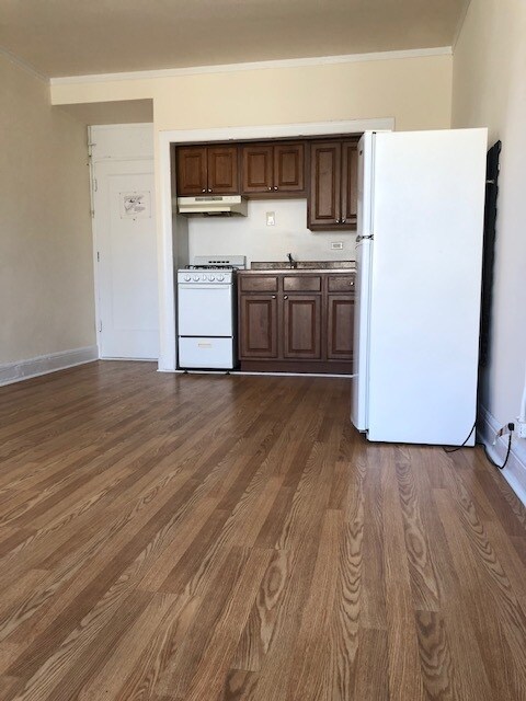 Photo - 3335 W Diversey Ave