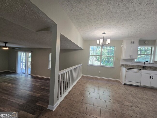 Photo - 938 Iron Gate Blvd