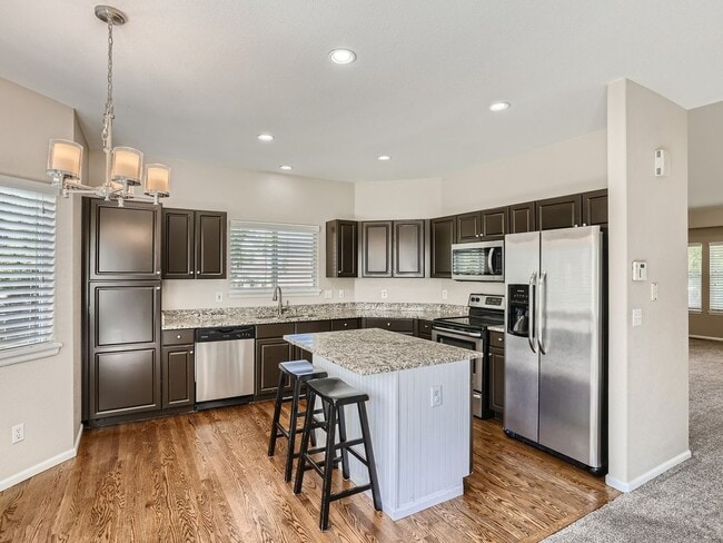 Photo - Evolve Real Estate: Meticulous Executive 4 Bedroom Plus Finished Basement Available August 5!