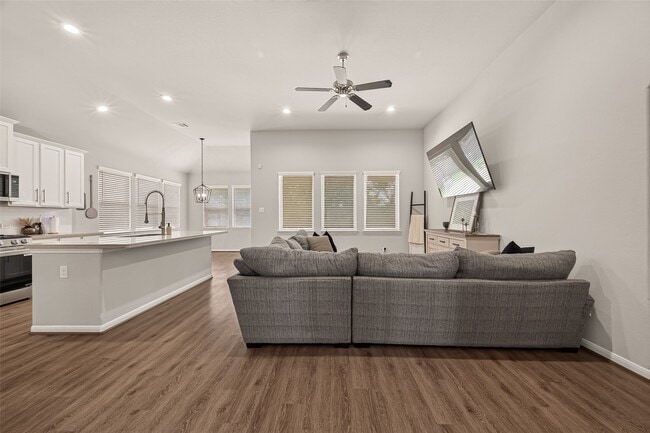 Photo - 1665 Morgan Trail Dr
