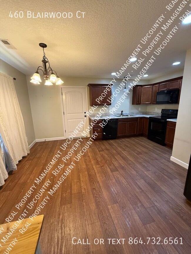 Photo - 460 Blairwood Ct