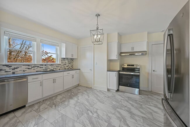 Photo - 158 Henry St