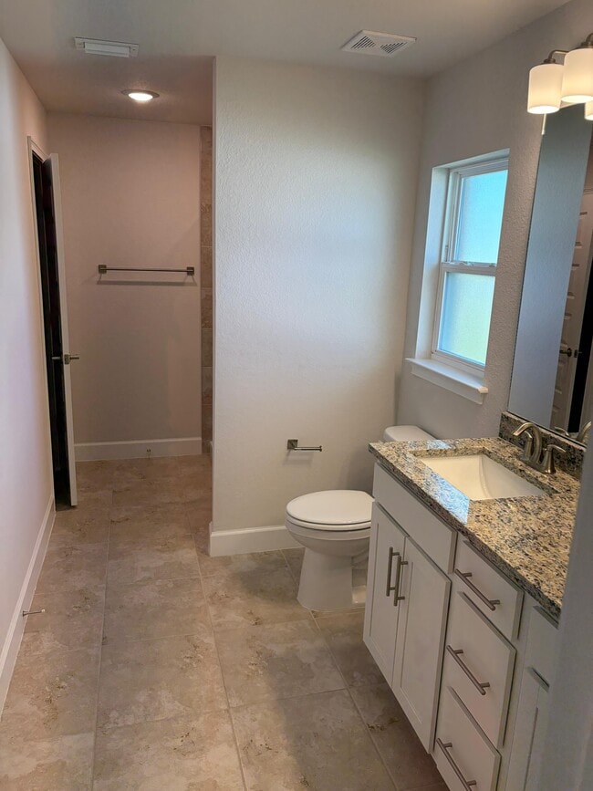 Photo - 855 Cumberland Rd