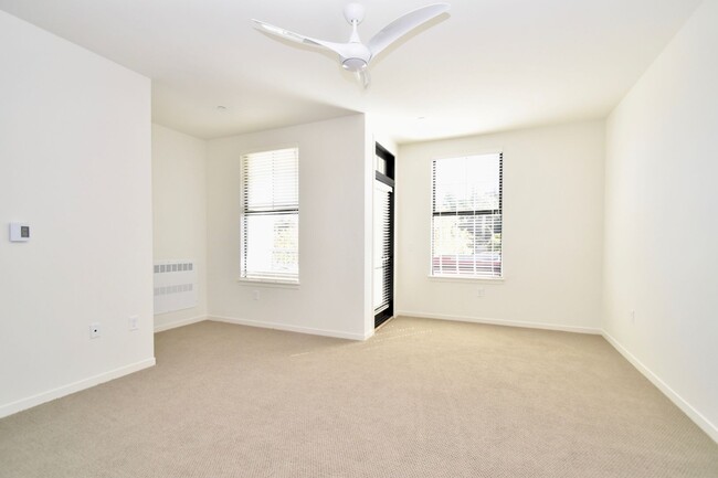 Photo - 107 G St Unit 107 G #208