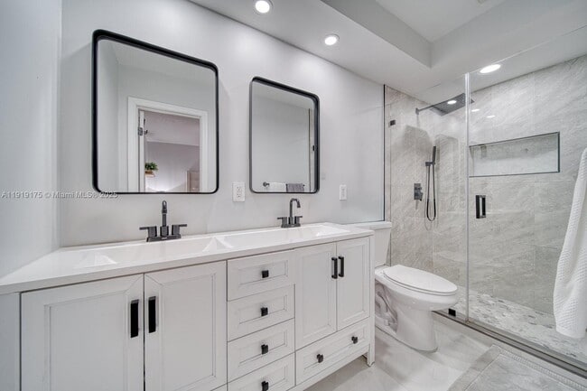 Photo - 10520 SW 46th Terrace