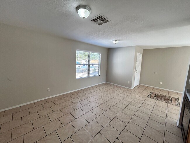 Photo - 4 Bed / 2 Bath Single Level El Mirage Home...