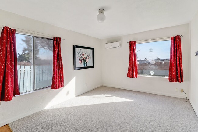 Photo - 2 Bed 1 Bath - Harbor Views - Pet Friendly - NAS Whidbey