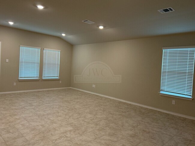 Photo - 1319 Iron Horse Dr