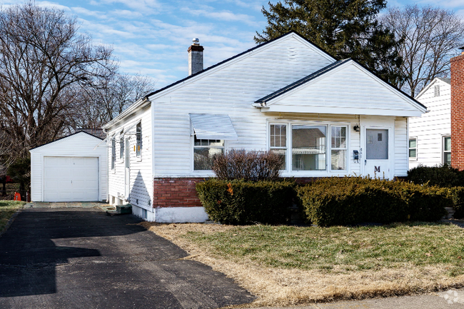 Building Photo - 641 Swigart Dr Rental