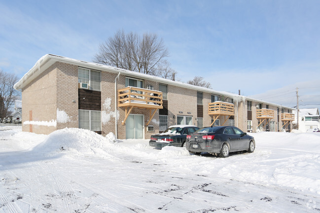 Dale Court Apartments - Dale Court Apartments