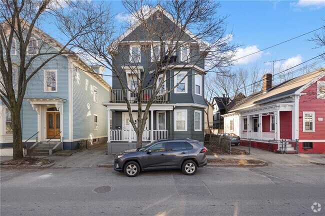 Building Photo - 71 Marshall St Unit 2 Rental