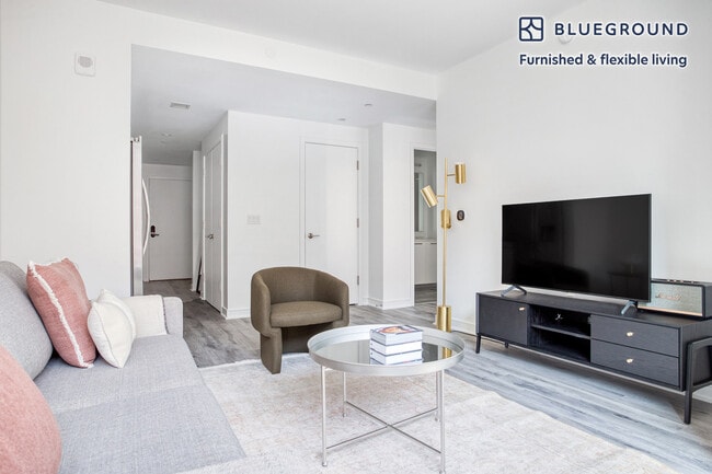 Photo - 949 1st St SE Unidad FL10-ID302