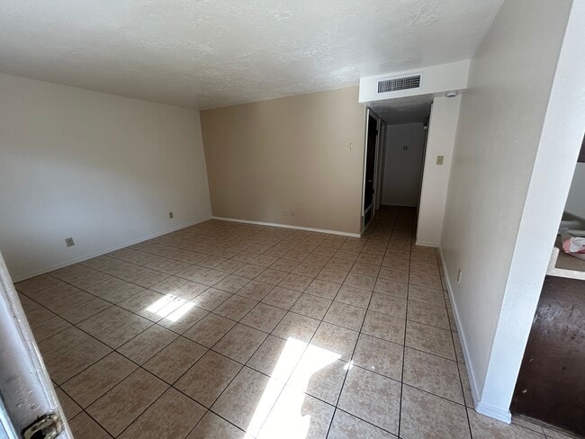 Living Room - 1038 Texas St NE Unit A