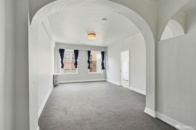 Building Photo - 631 O'Farrell St